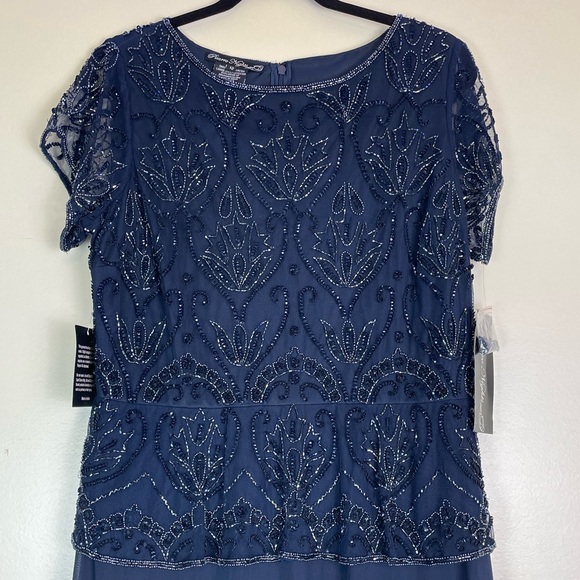 Pisarro Nights Beaded Navy Blue Gown Mesh Short sleeve. Size 12 - Picture 4 of 10